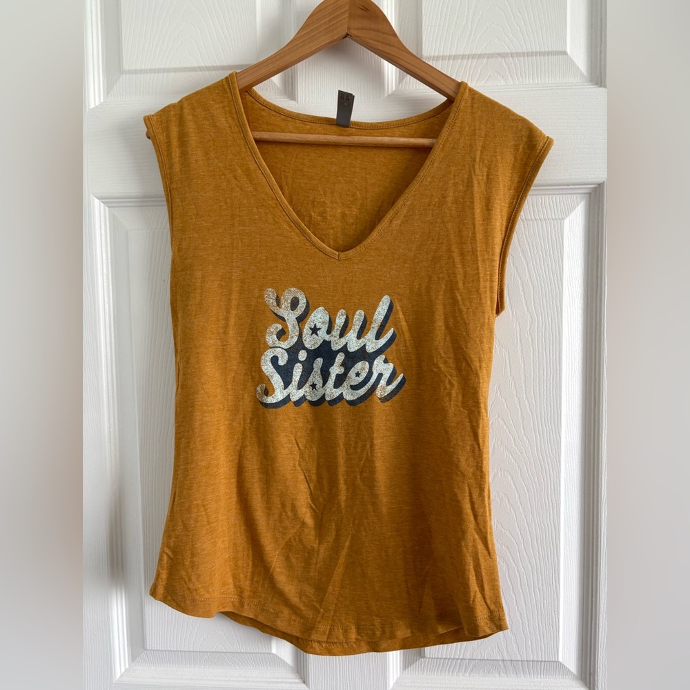 NEW Size small V-neck yellow sleeveless Train concert merch Soul Sister